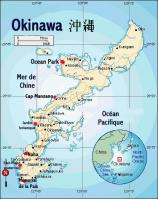 Une mappe de l'île d'Okinawa au sud du Japon